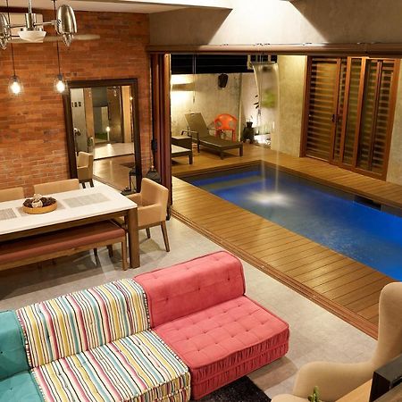 Isla Villa 1 Amazing Waterfall Pool House Near Beach, Bars & Restaurants Lapu-Lapu City Luaran gambar
