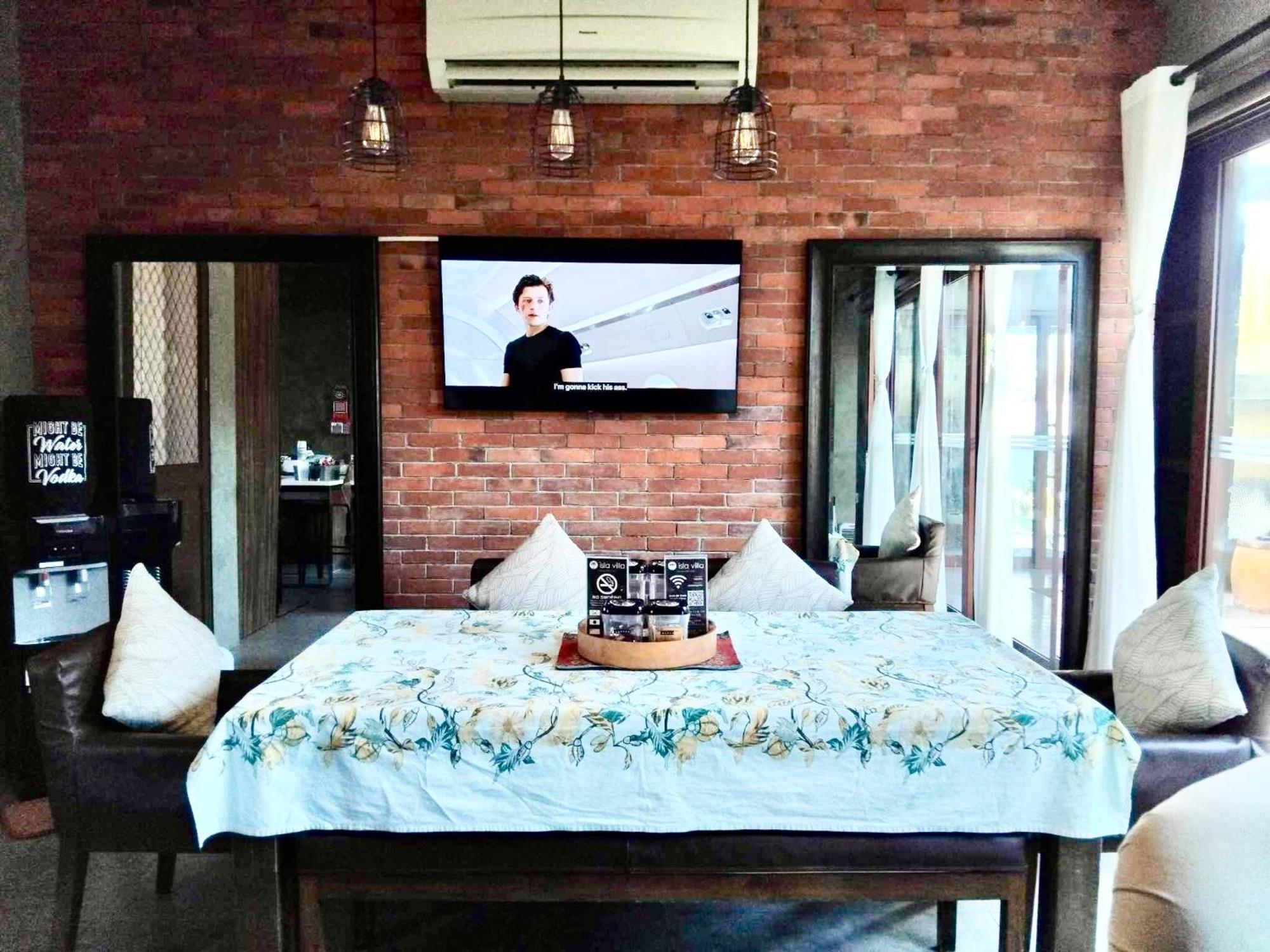 Isla Villa 1 Amazing Waterfall Pool House Near Beach, Bars & Restaurants Lapu-Lapu City Luaran gambar
